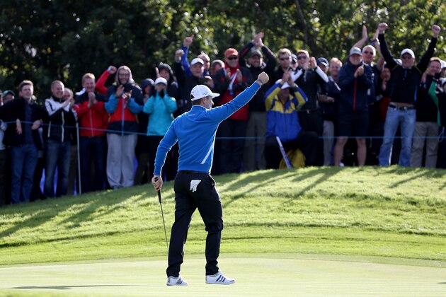AUCHTERARDER, SCOTLAND - SEPTEMBER 26:  Justin Rose of Europe celebrates a putt during the Morning Fourballs of the 2014 Ryder Cup on the PGA Centenary course at the Gleneagles Hotel on September 26, 2014 in Auchterarder, Scotland.  (Photo by Ross Kinnaird/Getty Images)