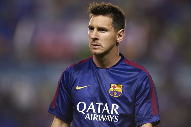 VALENCIA, SPAIN - SEPTEMBER 21: Lionel Messi of Barcelona looks on prior to the La Liga match between Levante UD and FC Barcelona at Ciutat de Valencia on September 21, 2014 in Valencia, Spain. (Photo by Manuel Queimadelos Alonso/Getty Images)