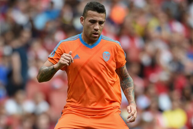 LONDON, ENGLAND - AUGUST 02: Nicolas Otamendi of Valencia in action during the Emirates Cup match between Valencia and AS Monaco at the Emirates Stadium on August 2, 2014 in London, England.  (Photo by Michael Regan/Getty Images)