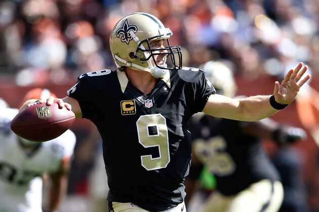 CLEVELAND, OH - SEPTEMBER 14:  Drew Brees #9 of the New Orleans Saints passes during the third quarter against the Cleveland Browns at FirstEnergy Stadium on September 14, 2014 in Cleveland, Ohio.  (Photo by Jason Miller/Getty Images)