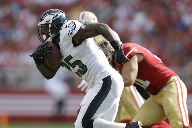 Philadelphia Eagles running back LeSean McCoy (25) runs against the San Francisco 49ers during the second half of an NFL football game in Santa Clara, Calif., Sunday, Sept. 28, 2014. (AP Photo/Ben Margot)