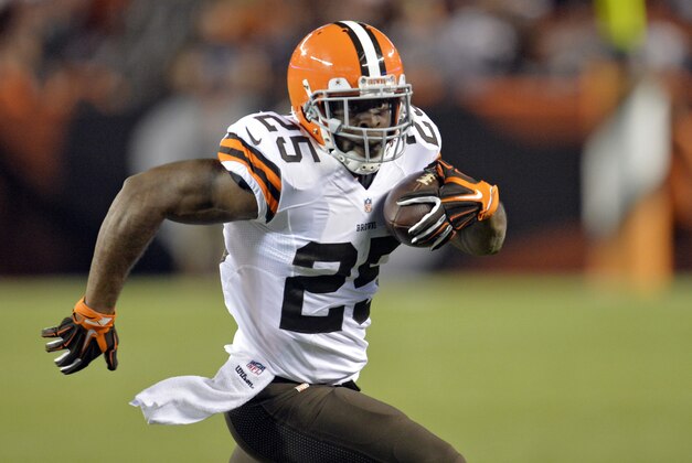 Cleveland Browns running back Chris Ogbonnaya runs for a short gain against the Chicago Bears in the third quarter of a preseason NFL football game Thursday, Aug. 28, 2014, in Cleveland. (AP Photo/David Richard) Cleveland Browns running back Chris Ogbonnaya runs for a short gain against the Chicago Bears in the third quarter of a preseason NFL football game Thursday, Aug. 28, 2014, in Cleveland. (AP Photo/David Richard)