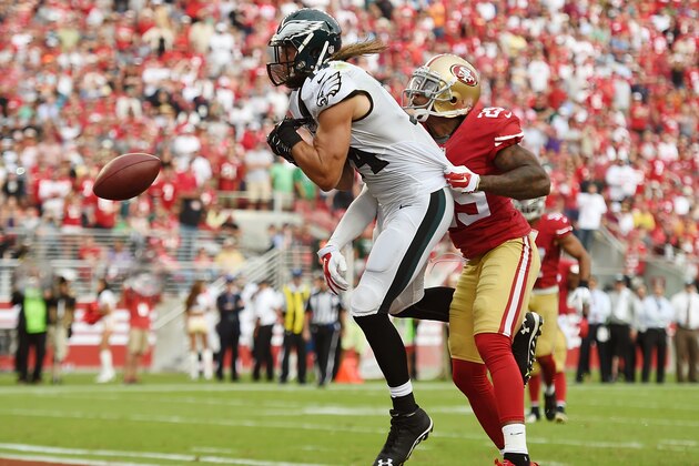 SANTA CLARA, CA - SEPTEMBER 28:  Chris Culliver #29 of the San Francisco 49ers breaks up a pass intended for Riley Cooper #14 of the Philadelphia Eagles during the fourth quarter at Levi's Stadium on September 28, 2014 in Santa Clara, California. The 49ers won the game 26-21 (Photo by Thearon W. Henderson/Getty Images)