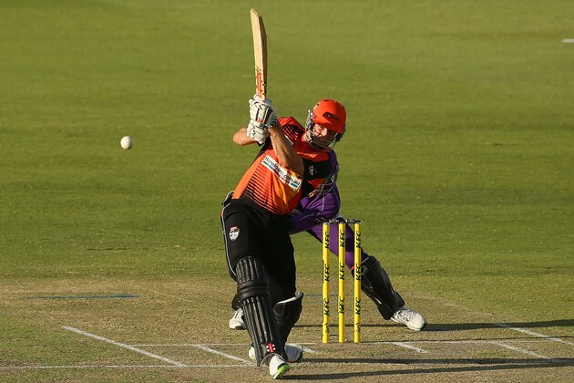 PERTH, AUSTRALIA - FEBRUARY 07:  Shaun Marsh of the Scorchers bats during the Big Bash League Final match between the Perth Scorchers and the Hobart Hurricanes at the WACA on February 7, 2014 in Perth, Australia.  (Photo by Paul Kane/Getty Images)