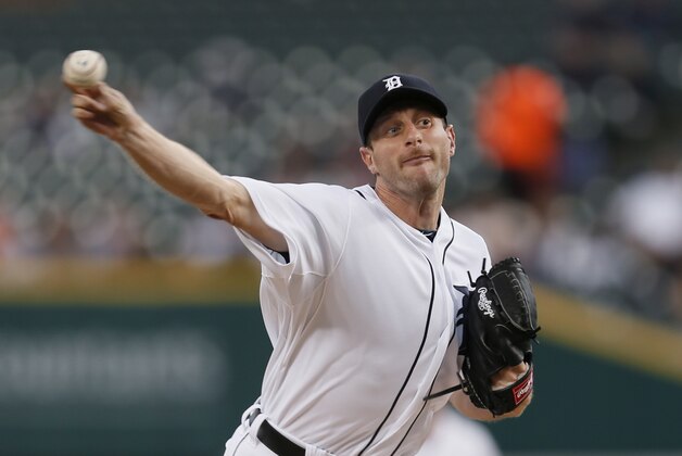 Detroit Tigers pitcher Max Scherzer throws against the Minnesota Twins in the first inning of a baseball game in Detroit Thursday, Sept. 25, 2014. (AP Photo/Paul Sancya)