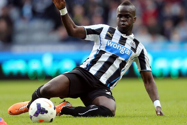 Newcastle United's Cheik Tiote controls the ball during their English Premier League soccer match against Crystal Palace at St James' Park, Newcastle, England, Saturday, March 22, 2014. (AP Photo/Scott Heppell)