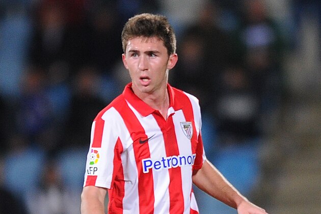 GETAFE, SPAIN - OCTOBER 28:  Aymeric Laporte of Athletic Club in action during the start of the La Liga match between Getafe CF and Athletic Club at Coliseum Alfonso Perez stadium on October 28, 2013 in Getafe, Spain.  (Photo by Denis Doyle/Getty Images)