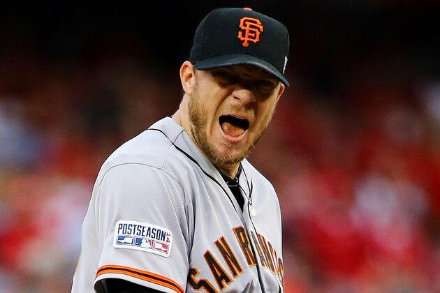 WASHINGTON, DC - OCTOBER 03:  Jake Peavy #22 of the San Francisco Giants reacts after walking Jayson Werth #28 of the Washington Nationals in the sixth inning during Game One of the National League Division Series at Nationals Park on October 3, 2014 in Washington, DC.  (Photo by Al Bello/Getty Images)