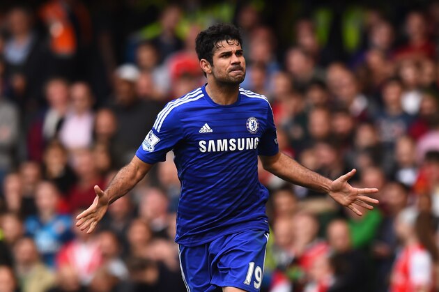 LONDON, ENGLAND - OCTOBER 05:  Diego Costa of Chelsea celebrates scoring their second goalduring the Barclays Premier League match between Chelsea and Arsenal at Stamford Bridge on October 4, 2014 in London, England.  (Photo by Shaun Botterill/Getty Images)