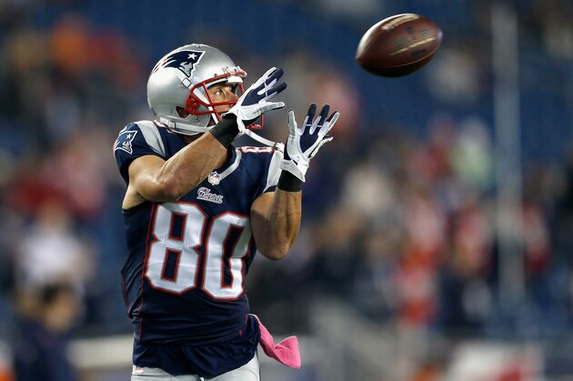 FOXBORO, MA - OCTOBER 05:  Danny Amendola #80 of the New England Patriots warms up before a game against the Cincinnati Bengals at Gillette Stadium on October 5, 2014 in Foxboro, Massachusetts.  (Photo by Jim Rogash/Getty Images)