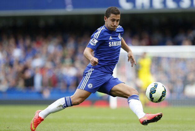 Chelsea's Eden Hazard plays against Leicester City during their English Premier League soccer match at Stamford Bridge, London, Saturday, Aug. 23, 2014. (AP Photo/Sang Tan)