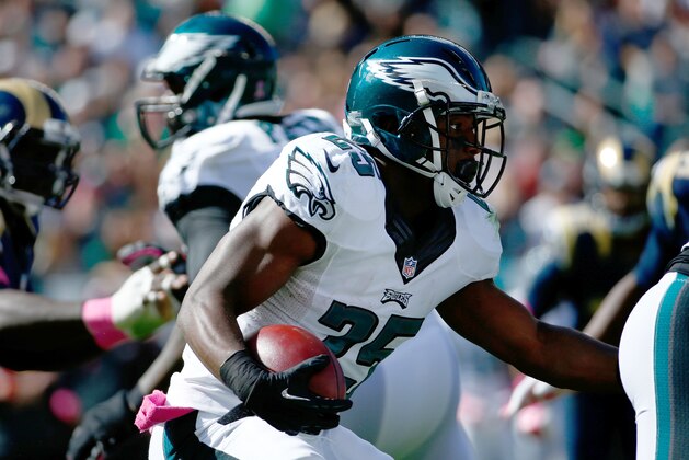 Philadelphia Eagles' LeSean McCoy rushes during the first half of an NFL football game against the St. Louis Rams, Sunday, Oct. 5, 2014, in Philadelphia. (AP Photo/Matt Rourke)
