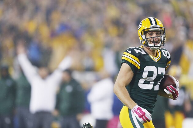 Green Bay Packers' Jordy Nelson catches a 66-yard touchdown pass during the first half of an NFL football game against the Minnesota Vikings Thursday, Oct. 2, 2014, in Green Bay, Wis. (AP Photo/Mike Roemer)