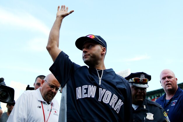 BOSTON, MA - SEPTEMBER 28:  Derek Jeter #2 of the New York Yankees leaves the field after his last career game against the Boston Red Sox at Fenway Park on September 28, 2014 in Boston, Massachusetts.  (Photo by Al Bello/Getty Images)