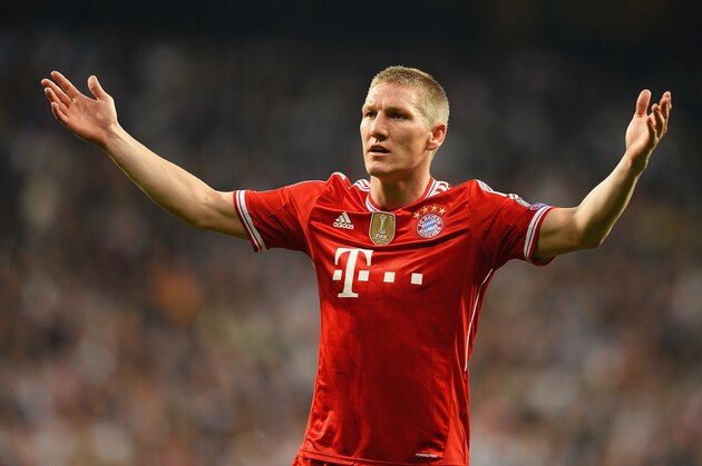 MADRID, SPAIN - APRIL 23: Bastian Schweinsteiger of Bayern Muenchen looks dejected during the UEFA Champions League semi-final first leg match between Real Madrid and FC Bayern Muenchen at the Estadio Santiago Bernabeu on April 23, 2014 in Madrid, Spain. (Photo by Mike Hewitt/Getty Images) MADRID, SPAIN - APRIL 23: Bastian Schweinsteiger of Bayern Muenchen looks dejected during the UEFA Champions League semi-final first leg match between Real Madrid and FC Bayern Muenchen at the Estadio Santiago Bernabeu on April 23, 2014 in Madrid, Spain. (Photo by Mike Hewitt/Getty Images)