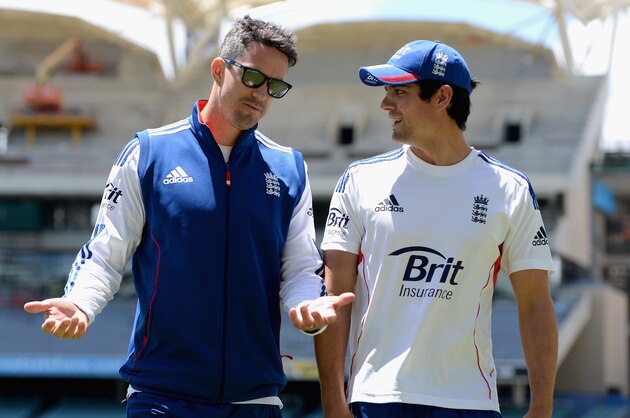 ADELAIDE, AUSTRALIA - DECEMBER 04:  Kevin Pietersen speaks with England captain Alastair Cook during an England Nets Session at Adelaide Oval on December 4, 2013 in Adelaide, Australia.  (Photo by Gareth Copley/Getty Images)
