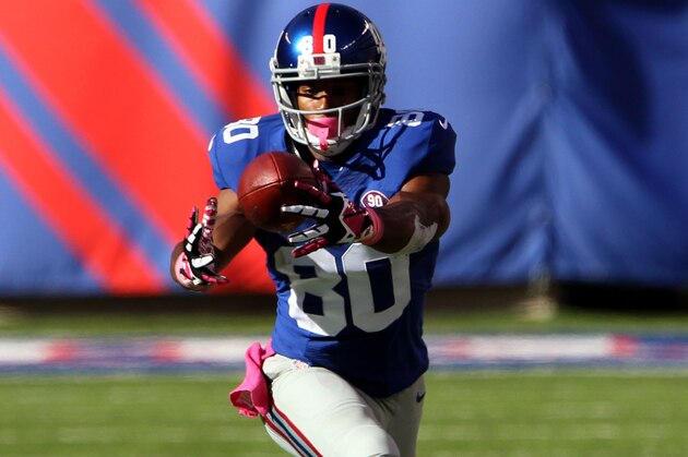 Oct 5, 2014; East Rutherford, NJ, USA; New York Giants wide receiver Victor Cruz (80) makes a catch during the second half against the Atlanta Falcons at MetLife Stadium. The New York Giants defeated the Atlanta Falcons 30-20.Mandatory Credit: Noah K. Murray-USA TODAY Sports Oct 5, 2014; East Rutherford, NJ, USA; New York Giants wide receiver Victor Cruz (80) makes a catch during the second half against the Atlanta Falcons at MetLife Stadium. The New York Giants defeated the Atlanta Falcons 30-20.Mandatory Credit: Noah K. Murray-USA TODAY Sports