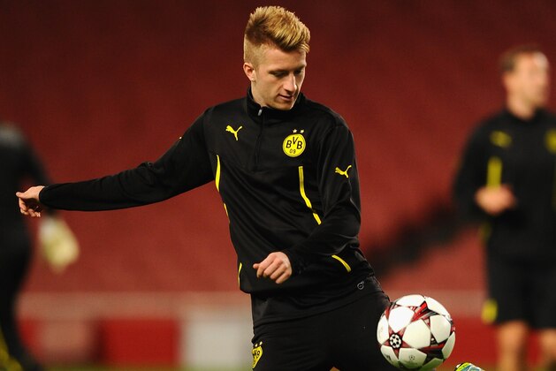 LONDON, ENGLAND - OCTOBER 21:  Marco Reus in action during a Borussia Dortmund training session ahead of the UEFA Champions League Group F match against Arsenal at Emirates Stadium on October 21, 2013 in London, England.  (Photo by Mike Hewitt/Getty Images)