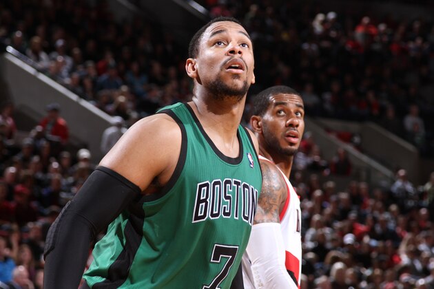 PORTLAND, OR - JANUARY 11:  Jared Sullinger #7 of the Boston Celtics waits for a rebound against the Portland Trail Blazers on January 11, 2014 at the Moda Center Arena in Portland, Oregon. NOTE TO USER: User expressly acknowledges and agrees that, by downloading and or using this photograph, user is consenting to the terms and conditions of the Getty Images License Agreement. Mandatory Copyright Notice: Copyright 2014 NBAE (Photo by Sam Forencich/NBAE via Getty Images)
