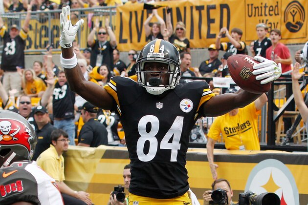 PITTSBURGH, PA - SEPTEMBER 28:  Antonio Brown #84 of the Pittsburgh Steelers celebrates his touchdown during the second quarter against the Tampa Bay Buccaneers at Heinz Field on September 28, 2014 in Pittsburgh, Pennsylvania.  (Photo by Justin K. Aller/Getty Images)