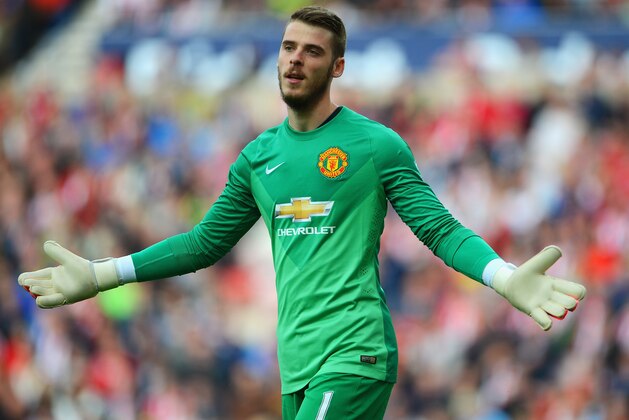 SUNDERLAND, ENGLAND - AUGUST 24: David De Gea of Manchester United gestures during the Barclays Premier League match between Sunderland and Manchester United at Stadium of Light on August 24, 2014 in Sunderland, England.  (Photo by Michael Regan/Getty Images)