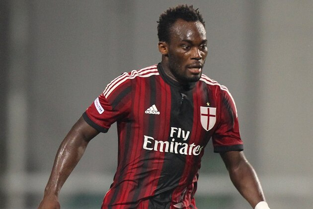 REGGIO NELL'EMILIA, ITALY - AUGUST 23:  Michael Essien of AC Milan in action during the TIM Pre-season Tournament between US Sassuolo, FC Juventus and AC Milan at Mapei Stadium - Citta' del Tricolore on August 23, 2014 in Reggio nell'Emilia, Italy.  (Photo by Paolo Bruno/Getty Images)