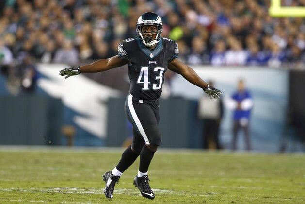 Philadelphia Eagles running back Darren Sproles gestures while the New York Giants punt the ball to him during the first half of an NFL football game, Sunday, Oct. 12, 2014, in Philadelphia. (AP Photo/Matt Rourke)