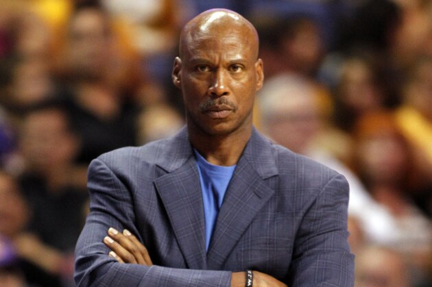 Los Angeles Lakers head coach Byron Scott watches his team play against the Golden State Warriors during the first half of a preseason NBA basketball game, Sunday, Oct. 12, 2014, in Ontario, Calif. (AP Photo/Alex Gallardo)