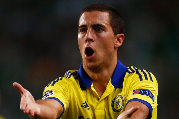 LISBON, PORTUGAL - SEPTEMBER 30:  Eden Hazard of Chelsea appeals during the UEFA Champions League Group G match between Sporting Clube de Portugal and Chelsea FC at Estadio Jose Alvalade on September 30, 2014 in Lisbon, Portugal.  (Photo by Julian Finney/Getty Images)