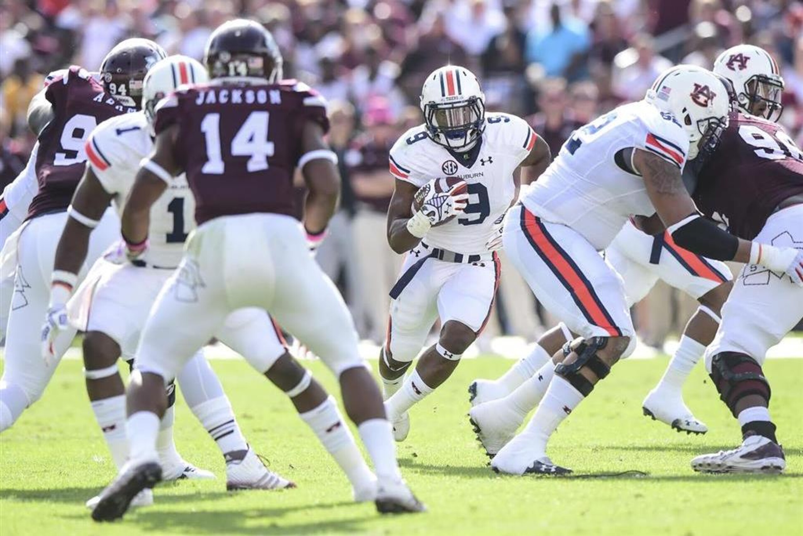 RB Roc Thomas