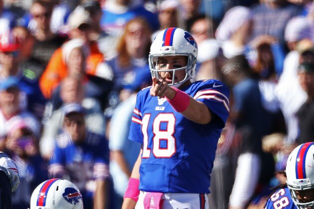 ORCHARD PARK, NY - OCTOBER 12:   Kyle Orton #18 of the Buffalo Bills calls a play against the New England Patriots during the first half at Ralph Wilson Stadium on October 12, 2014 in Orchard Park, New York.  (Photo by Tom Szczerbowski/Getty Images)