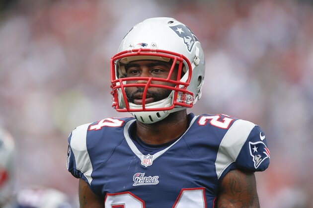 New England Patriots cornerback Darrelle Revis (24) during an NFL game against the Oakland Raiders at Gillette Stadium in Foxborough, Mass. on Sunday, Sept. 21, 2014 . (Chris Keane/AP Images for Panini)