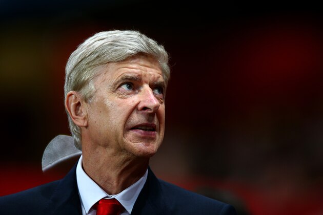 LONDON, ENGLAND - OCTOBER 01:  Arsene Wenger, manager of Arsenal looks on before the UEFA Champions League group D match between Arsenal FC and Galatasaray AS at Emirates Stadium on October 1, 2014 in London, United Kingdom.  (Photo by Paul Gilham/Getty Images)