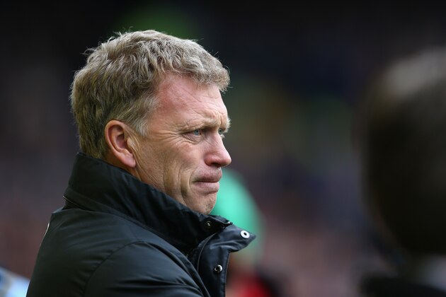 LIVERPOOL, ENGLAND - APRIL 20:  David Moyes manager of Manchester United looks on during the Barclays Premier League match between Everton and Manchester United at Goodison Park on April 20, 2014 in Liverpool, England.  (Photo by Alex Livesey/Getty Images)