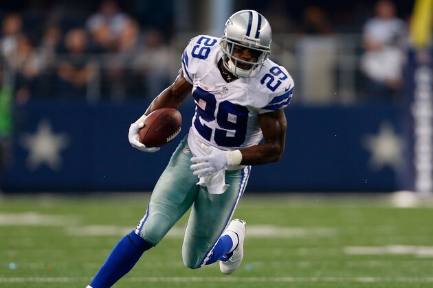 ARLINGTON, TX - OCTOBER 19: DeMarco Murray #29 of the Dallas Cowboys carries the ball against the New York Giants in the first half at AT&T Stadium on October 19, 2014 in Arlington, Texas. (Photo by Wesley Hitt/Getty Images) ARLINGTON, TX - OCTOBER 19: DeMarco Murray #29 of the Dallas Cowboys carries the ball against the New York Giants in the first half at AT&T Stadium on October 19, 2014 in Arlington, Texas. (Photo by Wesley Hitt/Getty Images)