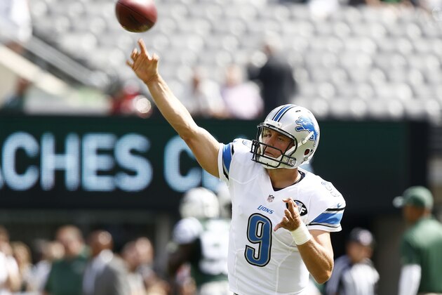 EAST RUTHERFORD, NJ - SEPTEMBER 28:  Matthew Stafford #9 of the Detroit Lions warms up prior to their game against the New York Jets at MetLife Stadium on September 28, 2014 in East Rutherford, New Jersey.  (Photo by Jeff Zelevansky/Getty Images)