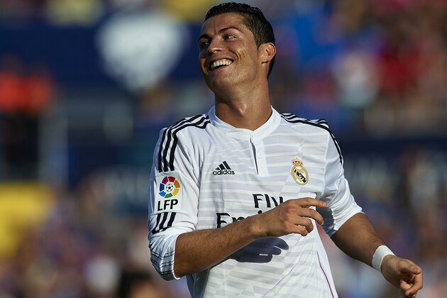 VALENCIA, SPAIN - OCTOBER 18:  Cristiano Ronaldo of Real Madrid reacts as he fails to score during the La Liga match between Levante UD and Real Madrid at Ciutat de Valencia on October 18, 2014 in Valencia, Spain.  (Photo by Manuel Queimadelos Alonso/Getty Images)