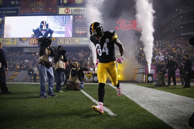 Pittsburgh Steelers wide receiver Antonio Brown (84) takes the field before the NFL football game against the Houston Texans, Monday, Oct. 20, 2014 in Pittsburgh. (AP Photo/Gene Puskar)