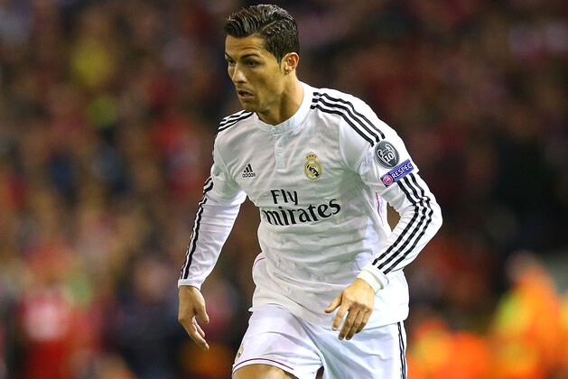 LIVERPOOL, ENGLAND - OCTOBER 22:  Cristiano Ronaldo of Real Madrid in action during the UEFA Champions League Group B match between Liverpool and Real Madrid CF on October 22, 2014 in Liverpool, United Kingdom.  (Photo by Alex Livesey/Getty Images)