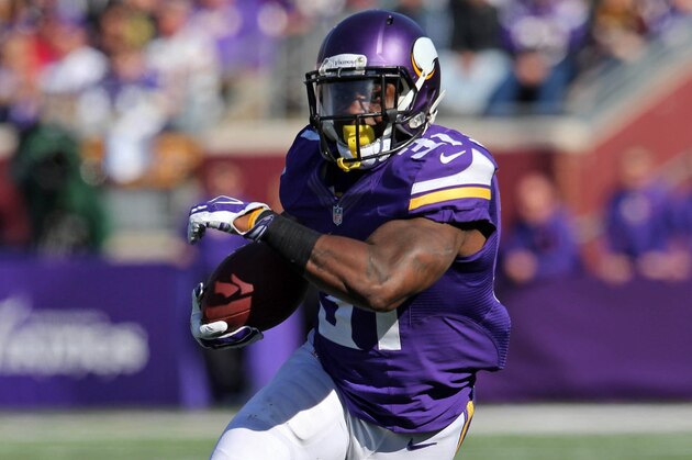 Oct 12, 2014; Minneapolis, MN, USA; Minnesota Vikings running back Jerick McKinnon (31) carries the ball during the fourth quarter against the Detroit Lions at TCF Bank Stadium. The Lions defeated the Vikings 17-3. Mandatory Credit: Brace Hemmelgarn-USA TODAY Sports