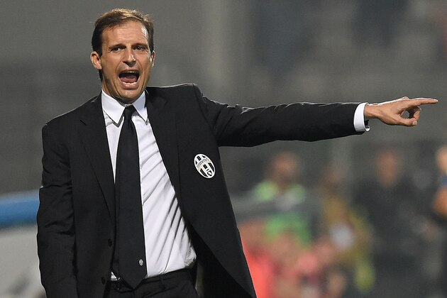REGGIO NELL'EMILIA, ITALY - OCTOBER 18:  Massimiliano Allegri head coach of Juventus gestures during the Serie A match between US Sassuolo Calcio and Juventus FC at Mapei Stadium on October 18, 2014 in Reggio nell'Emilia, Italy.  (Photo by Giuseppe Bellini/Getty Images)