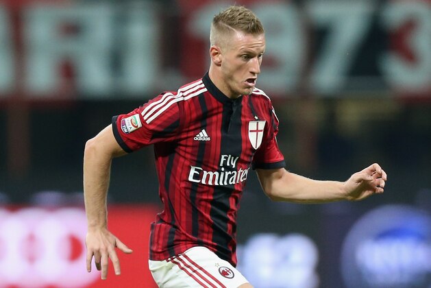 MILAN, ITALY - OCTOBER 04:  Ignazio Abate of Milan  during the Serie A match between AC Milan and AC Chievo Verona at Stadio Giuseppe Meazza on October 4, 2014 in Milan, Italy.  (Photo by Maurizio Lagana/Getty Images)