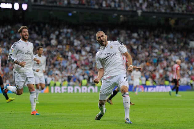 MADRID, SPAIN - OCTOBER 05:  Karim Benzema of Real Madrid celebrates after scoring his team's 2nd goal during the La Liga match between Real Madrid CF and Athletic Club at Estadio Santiago Bernabeu on October 5, 2014 in Madrid, Spain.  (Photo by Denis Doyle/Getty Images)
