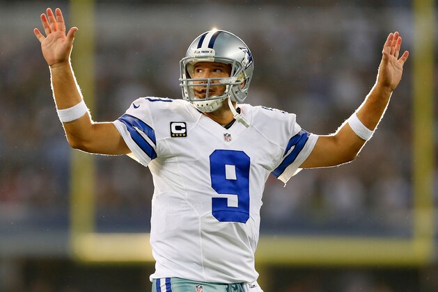 ARLINGTON, TX - OCTOBER 19:  Tony Romo #9 of the Dallas Cowboys directs the offense against the New York Giants in the second half at AT&T Stadium on October 19, 2014 in Arlington, Texas.  (Photo by Wesley Hitt/Getty Images)