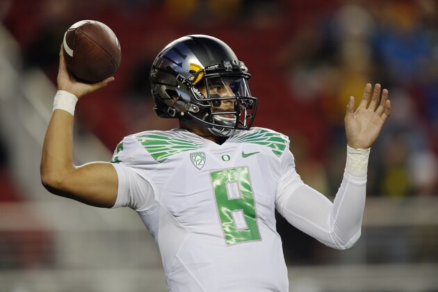 SANTA CLARA, CA - OCTOBER 24: Quarterback Marcus Mariota #8 of the Oregon Ducks warms up before a game against the California Golden Bears on October 24, 2014 at Levi's Stadium in Santa Clara, California. (Photo by Brian Bahr/Getty Images)