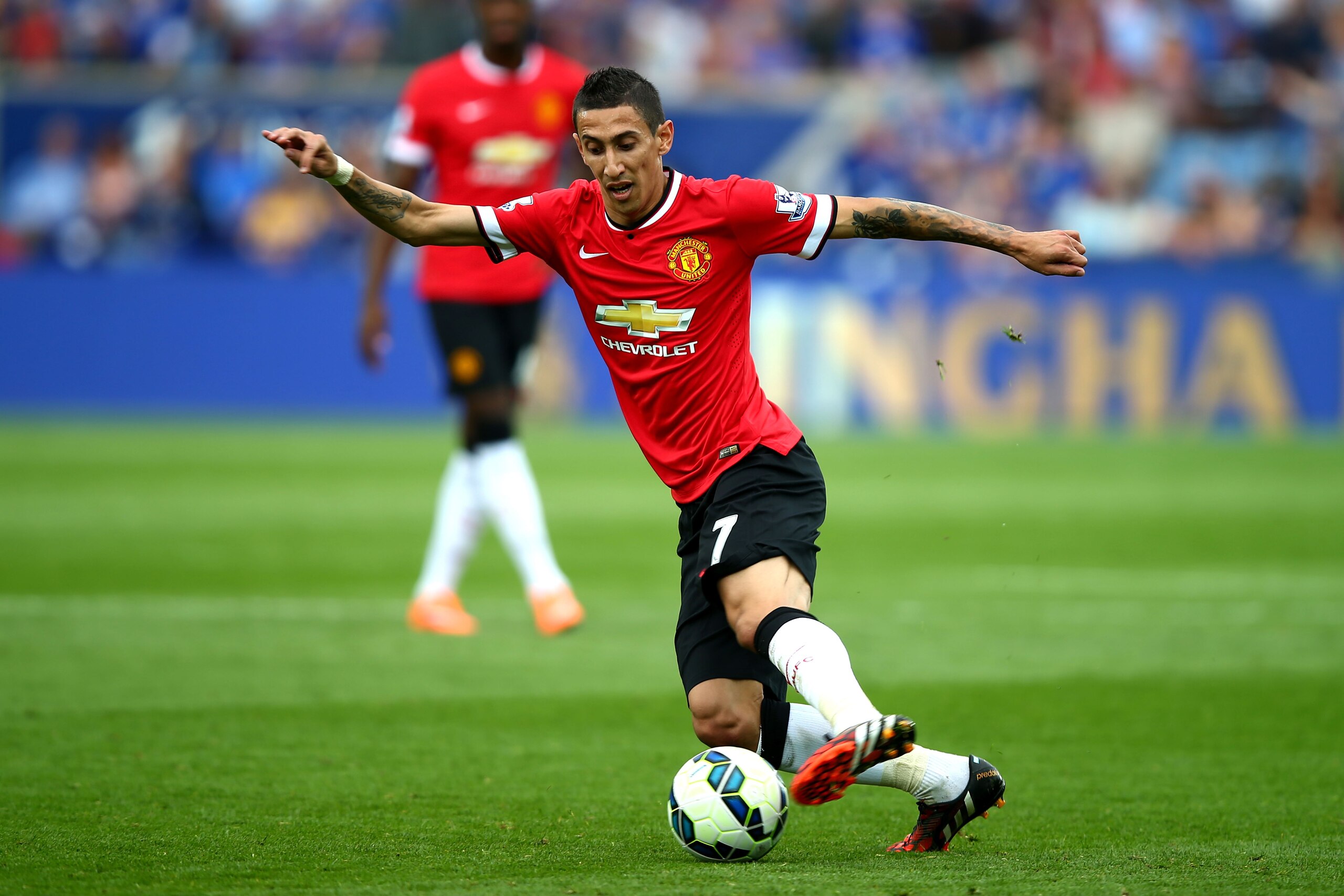 LEICESTER, ENGLAND - SEPTEMBER 21:  Angel di Maria of Manchester United controls the ball during the Barclays Premier League match between Leicester City and Manchester United at The King Power Stadium on September 21, 2014 in Leicester, England.  (Photo by Clive Rose/Getty Images)