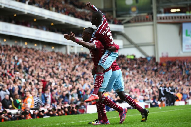 LONDON, ENGLAND - OCTOBER 25:  Diafra Sakho (L) of West Ham United celebrates scoring his team's second goal with Enner Valencia of West Ham United during the Barclays Premier League match between West Ham United and Manchester City at Boleyn Ground on October 25, 2014 in London, England.  (Photo by Ian Walton/Getty Images)