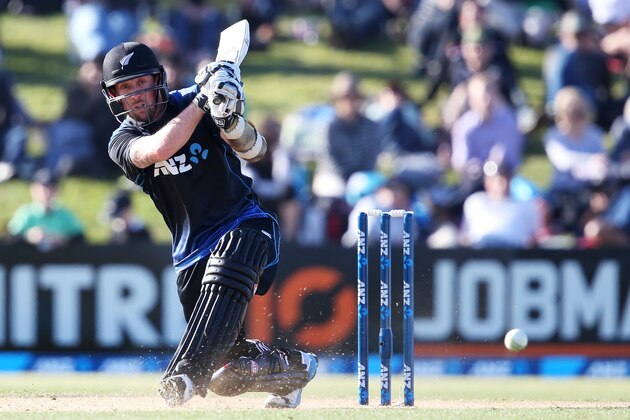 MOUNT MAUNGANUI, NEW ZEALAND - OCTOBER 24:  Luke Ronchi of New Zealand plays a shot during the One Day International match between New Zealand and South Africa at Bay Oval on October 24, 2014 in Mount Maunganui, New Zealand.  (Photo by Joel Ford/Getty Images)