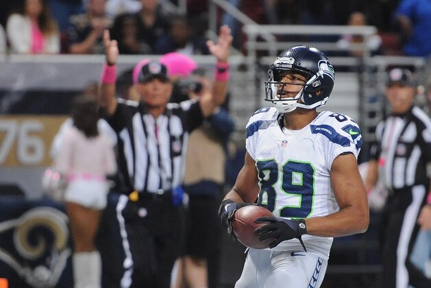 ST. LOUIS, MO - OCTOBER 19:  Doug Baldwin #89 of the Seattle Seahawks scores a touchdown in the fourth quarter against the St. Louis Rams at the Edward Jones Dome on October 19,  2014 in St. Louis, Missouri. The Rams defeated the Seahawks 28-26. (Photo by Michael B. Thomas/Getty Images)