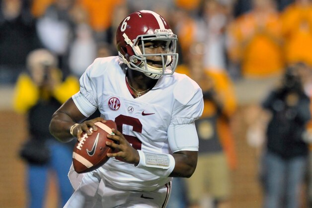Oct 25, 2014; Knoxville, TN, USA; Alabama Crimson Tide quarterback Blake Sims (6) looks to pass against the Tennessee Volunteers during the first half game at Neyland Stadium. Mandatory Credit: Jim Brown-USA TODAY Sports